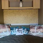 Semesterbostad Strandhaus Ahoi 17, Terrasse Mit Meerblick, Privatstrand, 2 Badezimmer